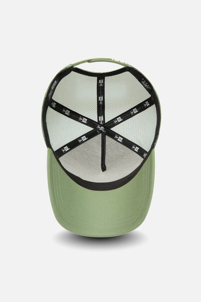 Fresh Ego Kid New Era pastel green trucker