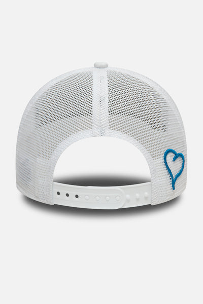 New Era Fresh Ego trucker in white and blue